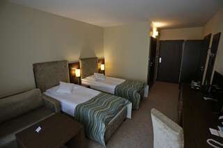 Отель Hotel Moran & SPA Повидз Стандартный двухместный номер с 2 отдельными кроватями-1